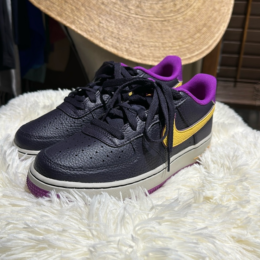 Nike Air Force 1 boys size 6Y